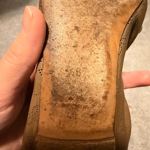 Louis Vuitton Elba Ballerina flats in taupe - Picture 8 of 11